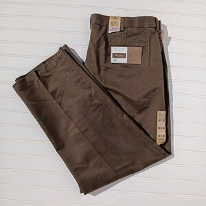 DOCKERS Khaki Pants Mens 38 x 30 Brown D4 Relaxed Fit Flat Front Slacks NWT
